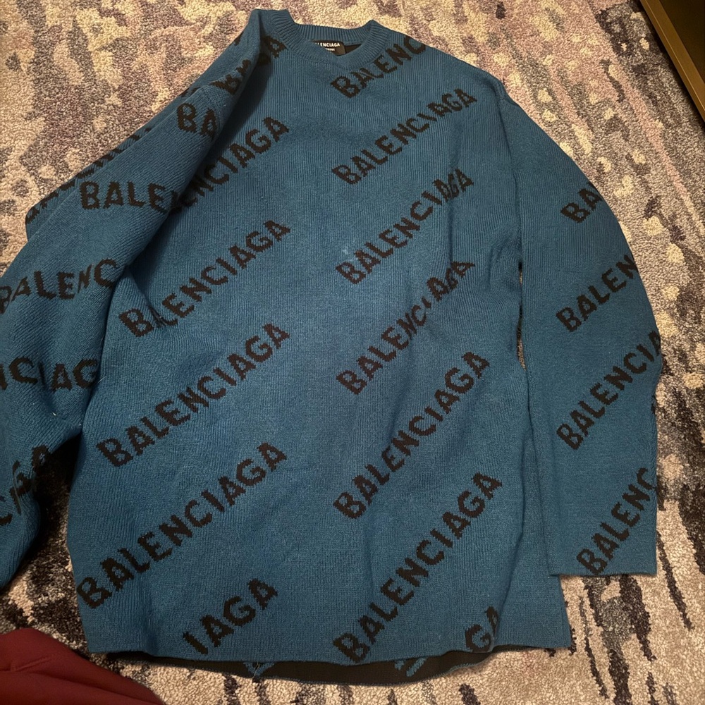 Balenciaga unisex wool logo sweater size L